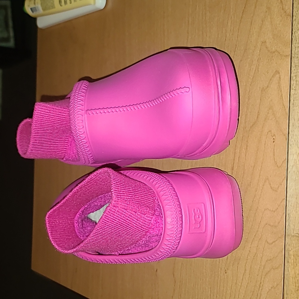 UGG tasman x